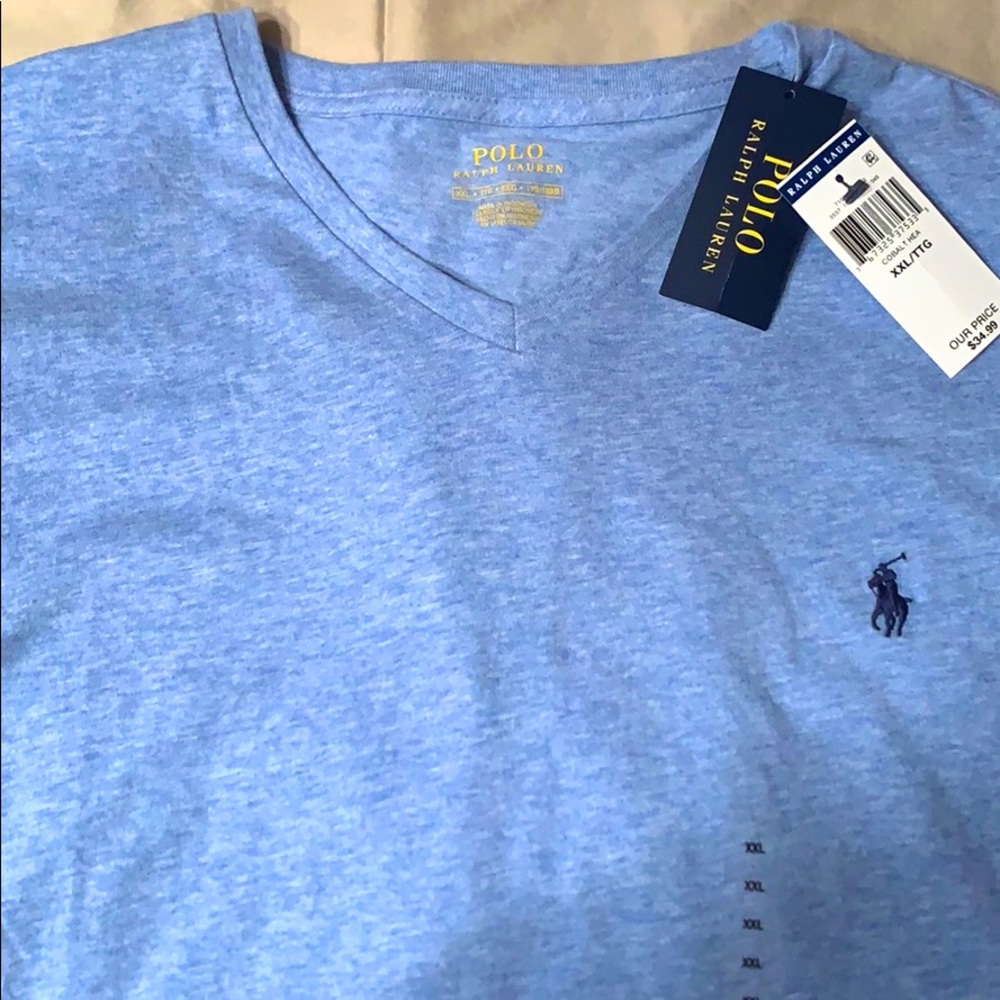 NWT men’s Polo vneck tshirt